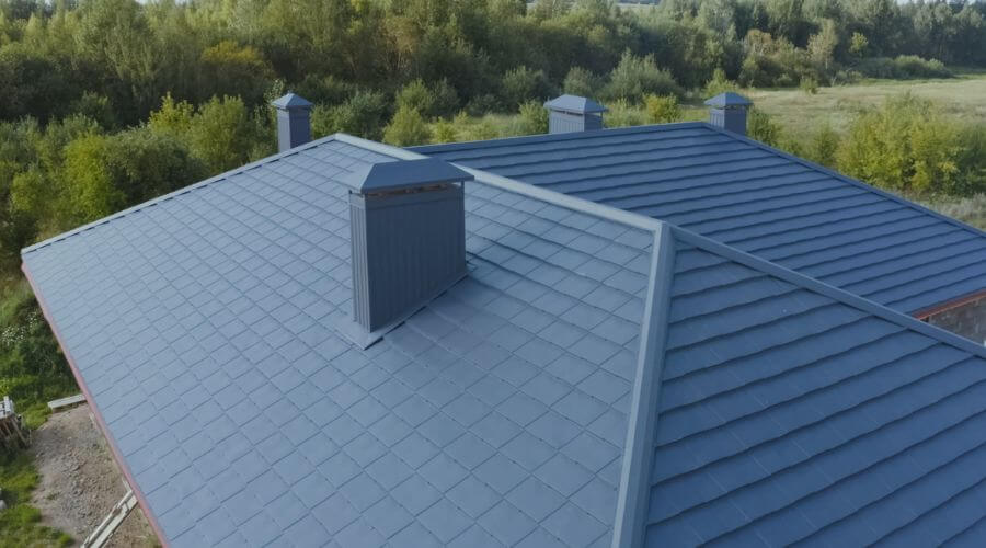 Professional gutter cleaning in West Bend, IA